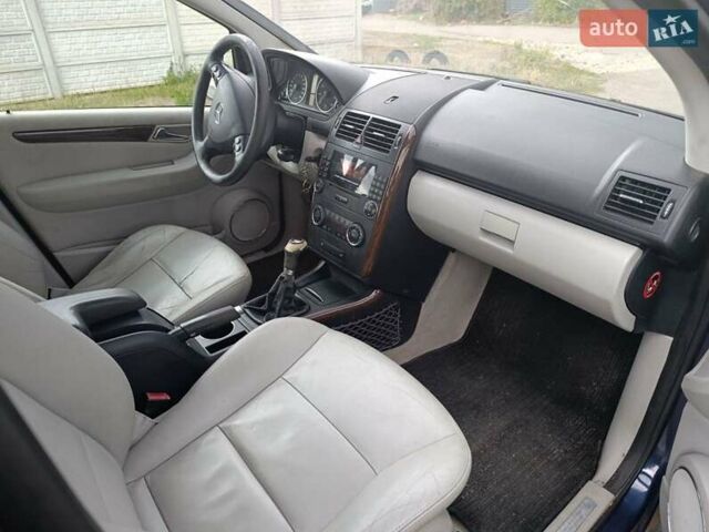 Синий Мерседес А класс, объемом двигателя 2 л и пробегом 160 тыс. км за 3700 $, фото 6 на Automoto.ua