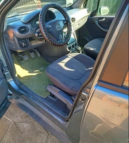 Синій Мерседес А клас, об'ємом двигуна 1.7 л та пробігом 260 тис. км за 2700 $, фото 2 на Automoto.ua