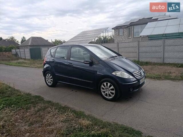 Синий Мерседес А класс, объемом двигателя 2 л и пробегом 160 тыс. км за 3700 $, фото 4 на Automoto.ua