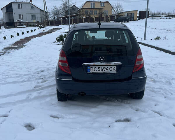 Синий Мерседес А класс, объемом двигателя 1.99 л и пробегом 215 тыс. км за 4500 $, фото 4 на Automoto.ua