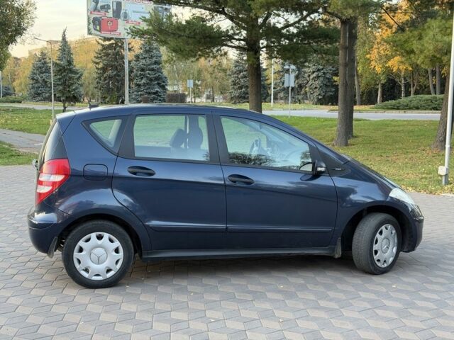 Синий Мерседес А класс, объемом двигателя 1.5 л и пробегом 170 тыс. км за 3801 $, фото 8 на Automoto.ua