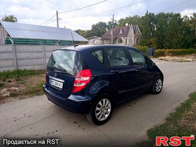 Синий Мерседес А класс, объемом двигателя 2 л и пробегом 160 тыс. км за 3700 $, фото 3 на Automoto.ua