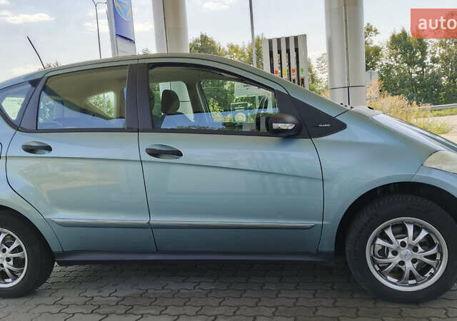 Синий Мерседес А класс, объемом двигателя 1.5 л и пробегом 120 тыс. км за 5500 $, фото 5 на Automoto.ua