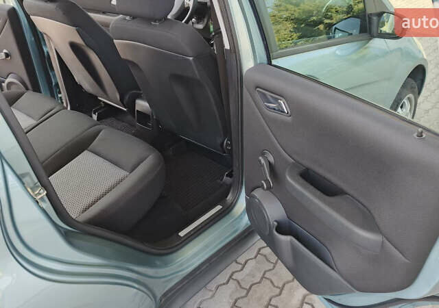 Синий Мерседес А класс, объемом двигателя 1.5 л и пробегом 120 тыс. км за 5500 $, фото 17 на Automoto.ua