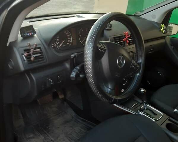 Синий Мерседес А класс, объемом двигателя 2 л и пробегом 233 тыс. км за 4500 $, фото 3 на Automoto.ua