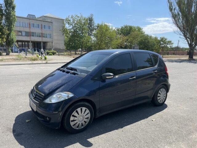 Синій Мерседес А клас, об'ємом двигуна 1.9 л та пробігом 296 тис. км за 2100 $, фото 5 на Automoto.ua