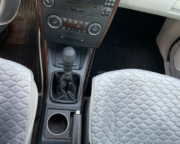 Синий Мерседес А класс, объемом двигателя 2.03 л и пробегом 200 тыс. км за 4000 $, фото 8 на Automoto.ua