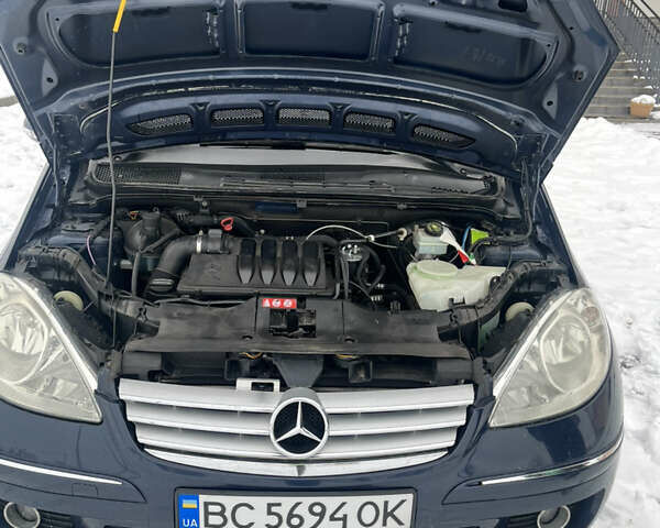 Синий Мерседес А класс, объемом двигателя 1.99 л и пробегом 215 тыс. км за 4500 $, фото 11 на Automoto.ua