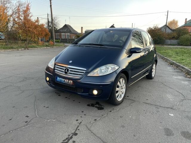 Синий Мерседес А класс, объемом двигателя 2 л и пробегом 150 тыс. км за 4000 $, фото 4 на Automoto.ua