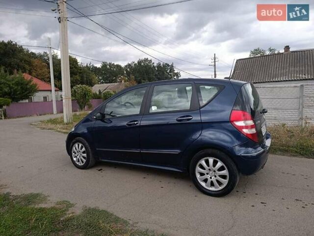 Синий Мерседес А класс, объемом двигателя 2 л и пробегом 160 тыс. км за 3700 $, фото 1 на Automoto.ua