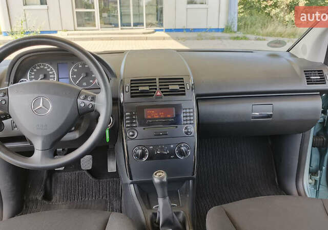 Синий Мерседес А класс, объемом двигателя 1.5 л и пробегом 120 тыс. км за 5500 $, фото 24 на Automoto.ua