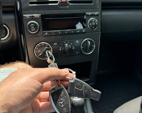 Синій Мерседес А клас, об'ємом двигуна 2 л та пробігом 174 тис. км за 6700 $, фото 35 на Automoto.ua