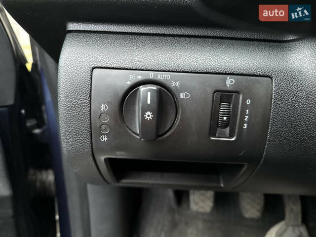 Синий Мерседес А класс, объемом двигателя 1.5 л и пробегом 260 тыс. км за 3750 $, фото 15 на Automoto.ua