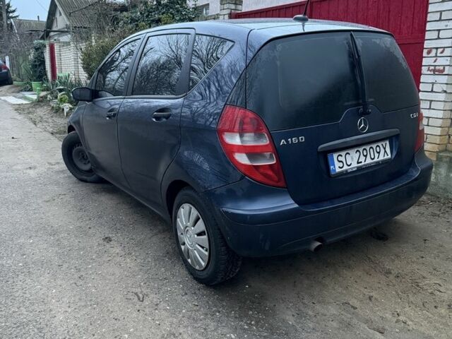 Синий Мерседес А класс, объемом двигателя 2 л и пробегом 300 тыс. км за 1850 $, фото 1 на Automoto.ua