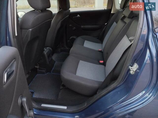 Синий Мерседес А класс, объемом двигателя 1.99 л и пробегом 204 тыс. км за 4300 $, фото 14 на Automoto.ua