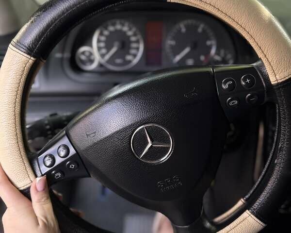 Мерседес А класс 2005 в Вознесенске на Automoto.ua Синий Мерседес А класс, объемом двигателя 2 л и пробегом 255 тыс. км за 5100 $, фото 16 на Automoto.ua