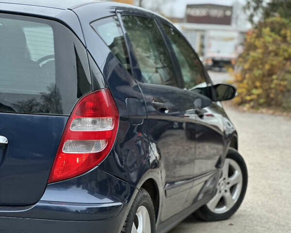 Синий Мерседес А класс, объемом двигателя 1.5 л и пробегом 260 тыс. км за 3750 $, фото 10 на Automoto.ua