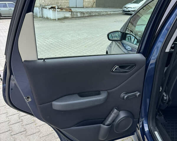 Синій Мерседес А клас, об'ємом двигуна 2 л та пробігом 174 тис. км за 6700 $, фото 13 на Automoto.ua