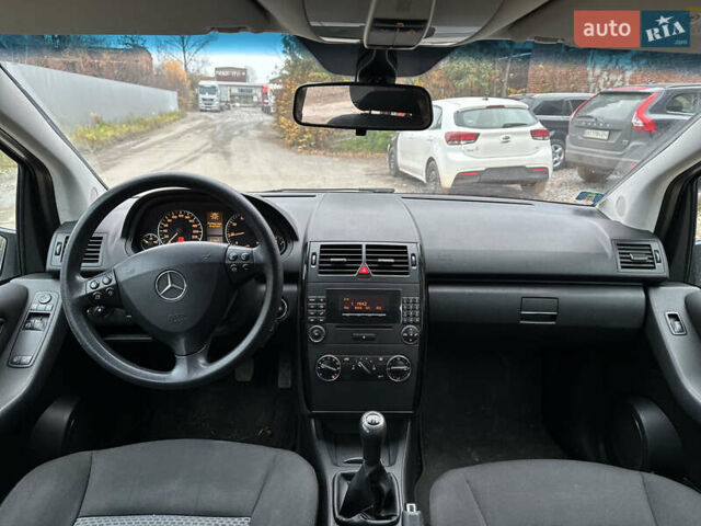 Синий Мерседес А класс, объемом двигателя 1.5 л и пробегом 260 тыс. км за 3750 $, фото 16 на Automoto.ua