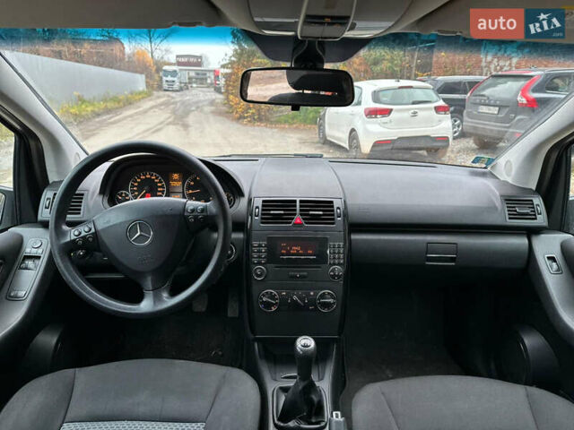 Синий Мерседес А класс, объемом двигателя 1.5 л и пробегом 240 тыс. км за 3699 $, фото 23 на Automoto.ua