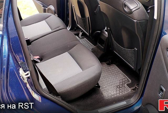 Синій Мерседес А клас, об'ємом двигуна 1.5 л та пробігом 185 тис. км за 3800 $, фото 10 на Automoto.ua