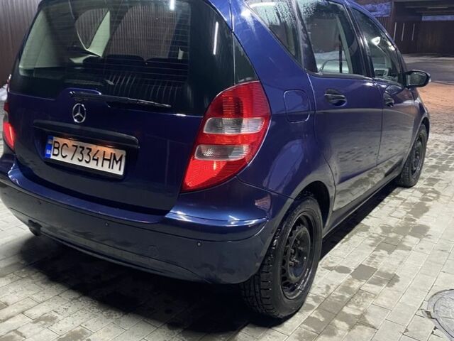 Синий Мерседес А класс, объемом двигателя 2 л и пробегом 259 тыс. км за 4900 $, фото 4 на Automoto.ua