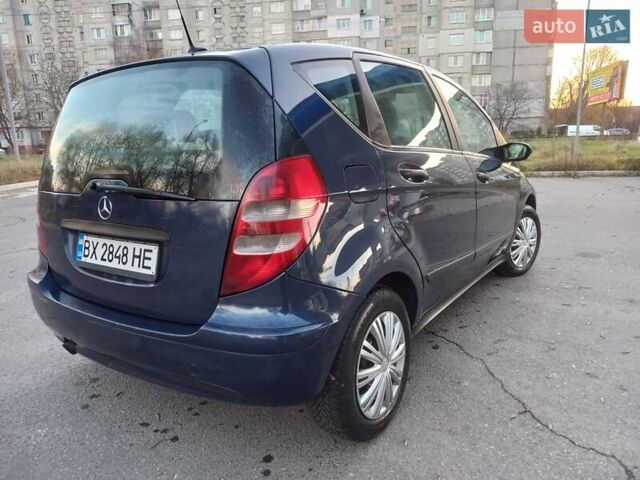 Синий Мерседес А класс, объемом двигателя 1.99 л и пробегом 204 тыс. км за 4300 $, фото 4 на Automoto.ua