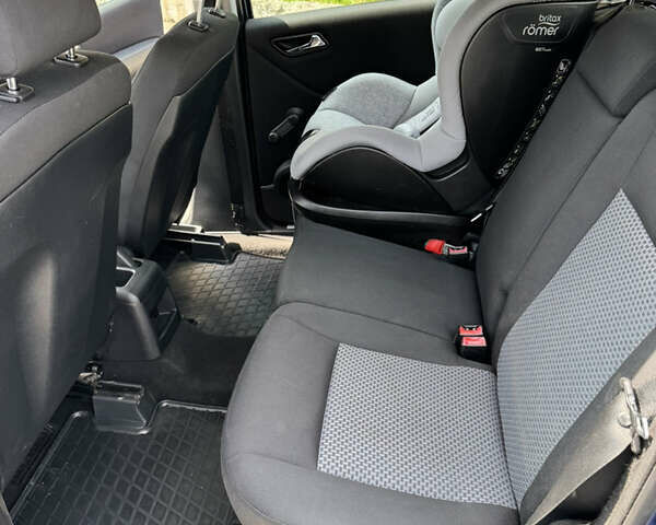 Синій Мерседес А клас, об'ємом двигуна 2 л та пробігом 174 тис. км за 6700 $, фото 30 на Automoto.ua