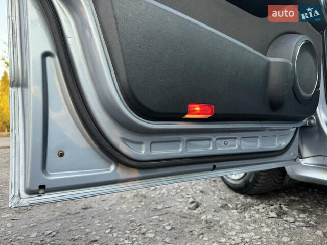 Синій Мерседес А клас, об'ємом двигуна 1.5 л та пробігом 136 тис. км за 4600 $, фото 23 на Automoto.ua