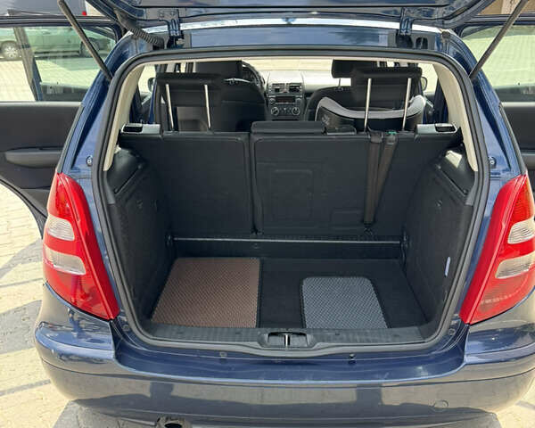 Синій Мерседес А клас, об'ємом двигуна 2 л та пробігом 174 тис. км за 6700 $, фото 26 на Automoto.ua