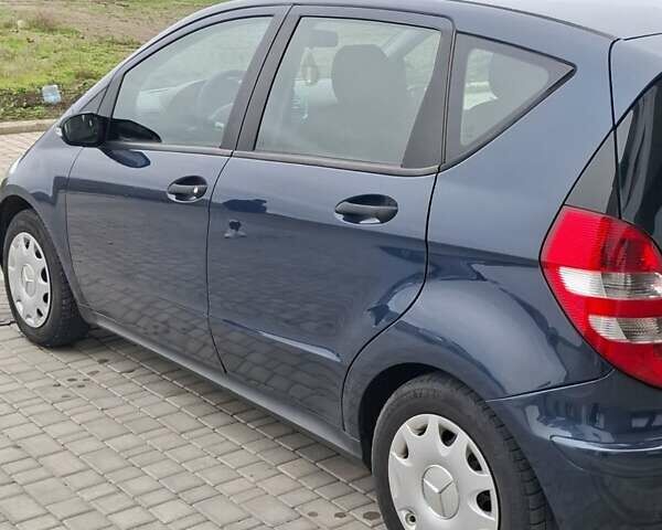 Синий Мерседес А класс, объемом двигателя 1.5 л и пробегом 188 тыс. км за 5200 $, фото 4 на Automoto.ua