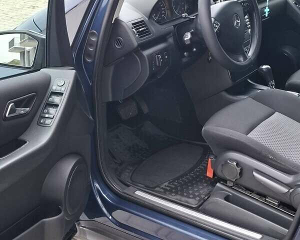 Синий Мерседес А класс, объемом двигателя 1.5 л и пробегом 188 тыс. км за 5200 $, фото 6 на Automoto.ua