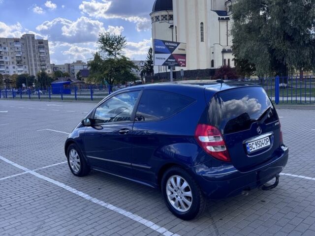 Синий Мерседес А класс, объемом двигателя 2 л и пробегом 236 тыс. км за 4318 $, фото 4 на Automoto.ua