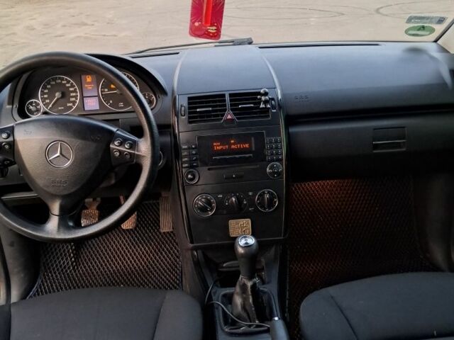 Мерседес А класс 2005 в Овидиополе на Automoto.ua Синий Мерседес А класс, объемом двигателя 0 л и пробегом 299 тыс. км за 1950 $, фото 6 на Automoto.ua