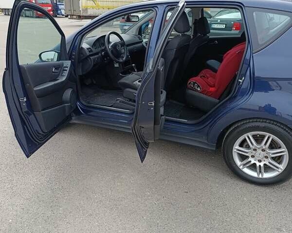 Мерседес А класс 2006 в Львове на Automoto.ua Синий Мерседес А класс, объемом двигателя 1.5 л и пробегом 197 тыс. км за 4200 $, фото 11 на Automoto.ua