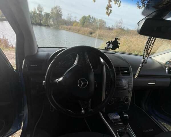 Синій Мерседес А клас, об'ємом двигуна 1.99 л та пробігом 290 тис. км за 6000 $, фото 5 на Automoto.ua