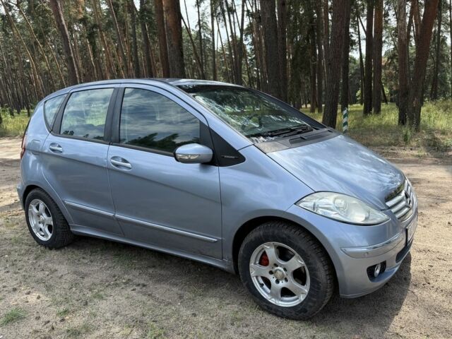 Синий Мерседес А класс, объемом двигателя 2 л и пробегом 225 тыс. км за 3950 $, фото 3 на Automoto.ua