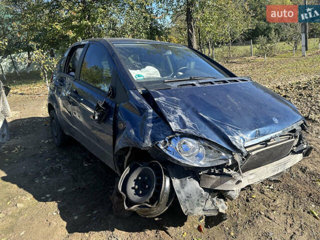 Синій Мерседес А клас, об'ємом двигуна 1.99 л та пробігом 200 тис. км за 2300 $, фото 2 на Automoto.ua