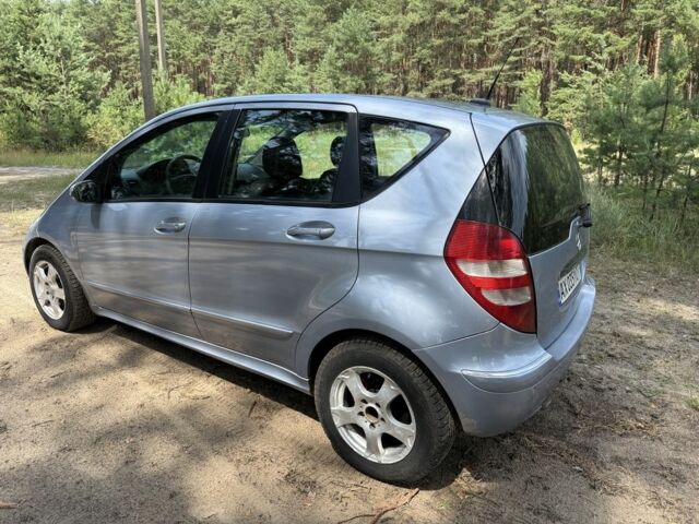 Синий Мерседес А класс, объемом двигателя 2 л и пробегом 225 тыс. км за 3950 $, фото 12 на Automoto.ua