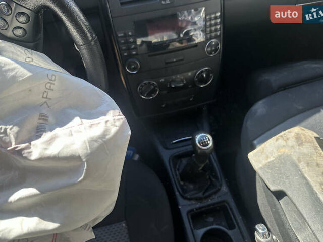 Синій Мерседес А клас, об'ємом двигуна 1.99 л та пробігом 200 тис. км за 2300 $, фото 6 на Automoto.ua