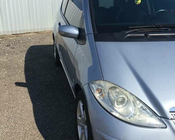 Синій Мерседес А клас, об'ємом двигуна 1.7 л та пробігом 180 тис. км за 6600 $, фото 1 на Automoto.ua