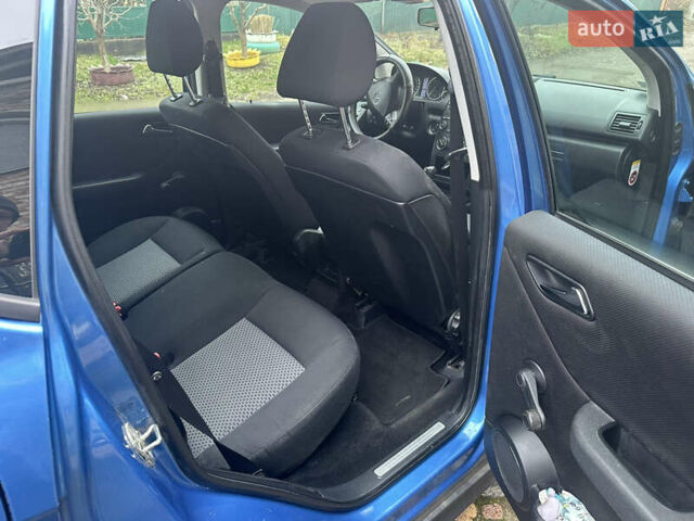 Синий Мерседес А класс, объемом двигателя 1.99 л и пробегом 306 тыс. км за 3800 $, фото 6 на Automoto.ua