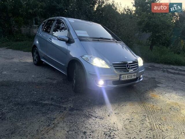 Синий Мерседес А класс, объемом двигателя 1.5 л и пробегом 170 тыс. км за 6000 $, фото 1 на Automoto.ua