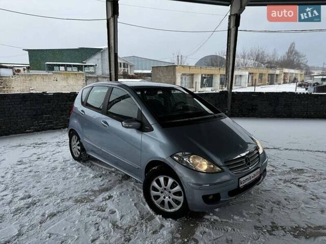 Синій Мерседес А клас, об'ємом двигуна 1.99 л та пробігом 226 тис. км за 6599 $, фото 12 на Automoto.ua