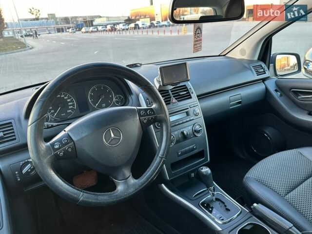 Синий Мерседес А класс, объемом двигателя 1.5 л и пробегом 145 тыс. км за 5500 $, фото 5 на Automoto.ua