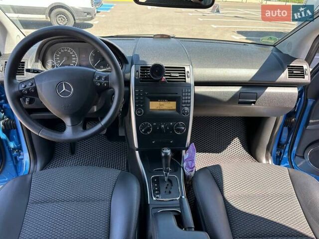 Синий Мерседес А класс, объемом двигателя 2 л и пробегом 221 тыс. км за 5900 $, фото 7 на Automoto.ua
