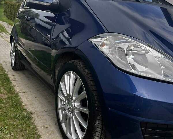 Мерседес А класс 2009 в Львове на Automoto.ua Синий Мерседес А класс, объемом двигателя 1.5 л и пробегом 197 тыс. км за 6700 $, фото 8 на Automoto.ua