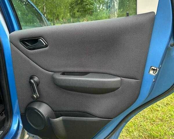 Синій Мерседес А клас, об'ємом двигуна 2 л та пробігом 290 тис. км за 4999 $, фото 10 на Automoto.ua