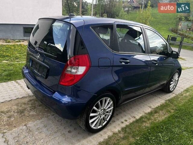 Мерседес А класс 2009 в Львове на Automoto.ua Синий Мерседес А класс, объемом двигателя 1.5 л и пробегом 197 тыс. км за 6700 $, фото 1 на Automoto.ua