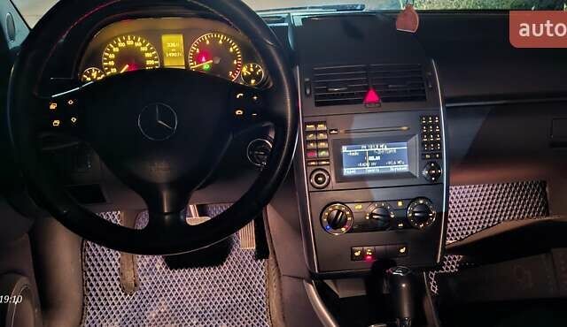 Мерседес А класс 2009 в Житомире на Automoto.ua Синий Мерседес А класс, объемом двигателя 1.7 л и пробегом 153 тыс. км за 7500 $, фото 13 на Automoto.ua